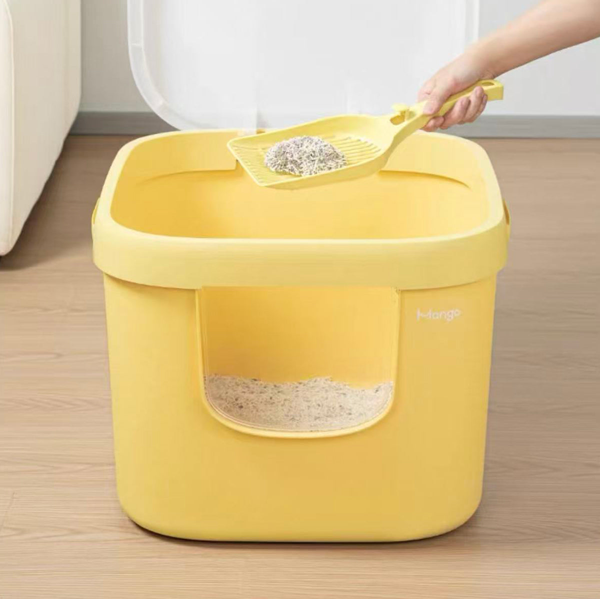 Mango Large Covered Cat Litter Box