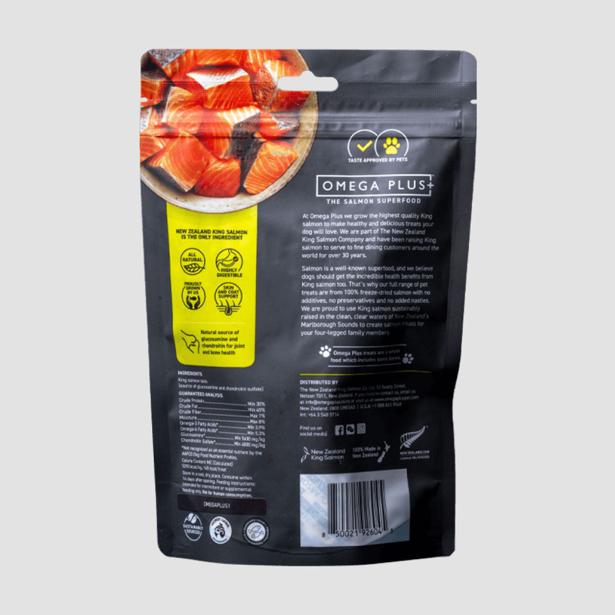 OMEGA PLUS King Salmon Tails Dog Treats
